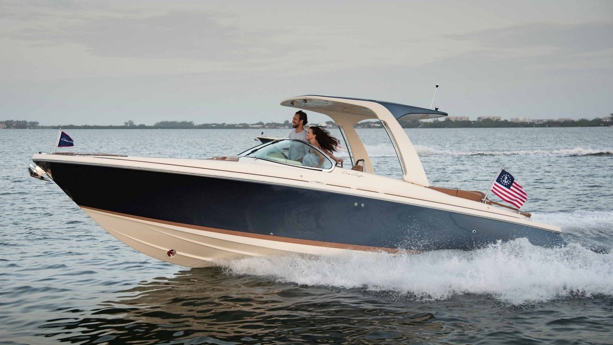 Chris-Craft Launch 28 GT Sterndrive