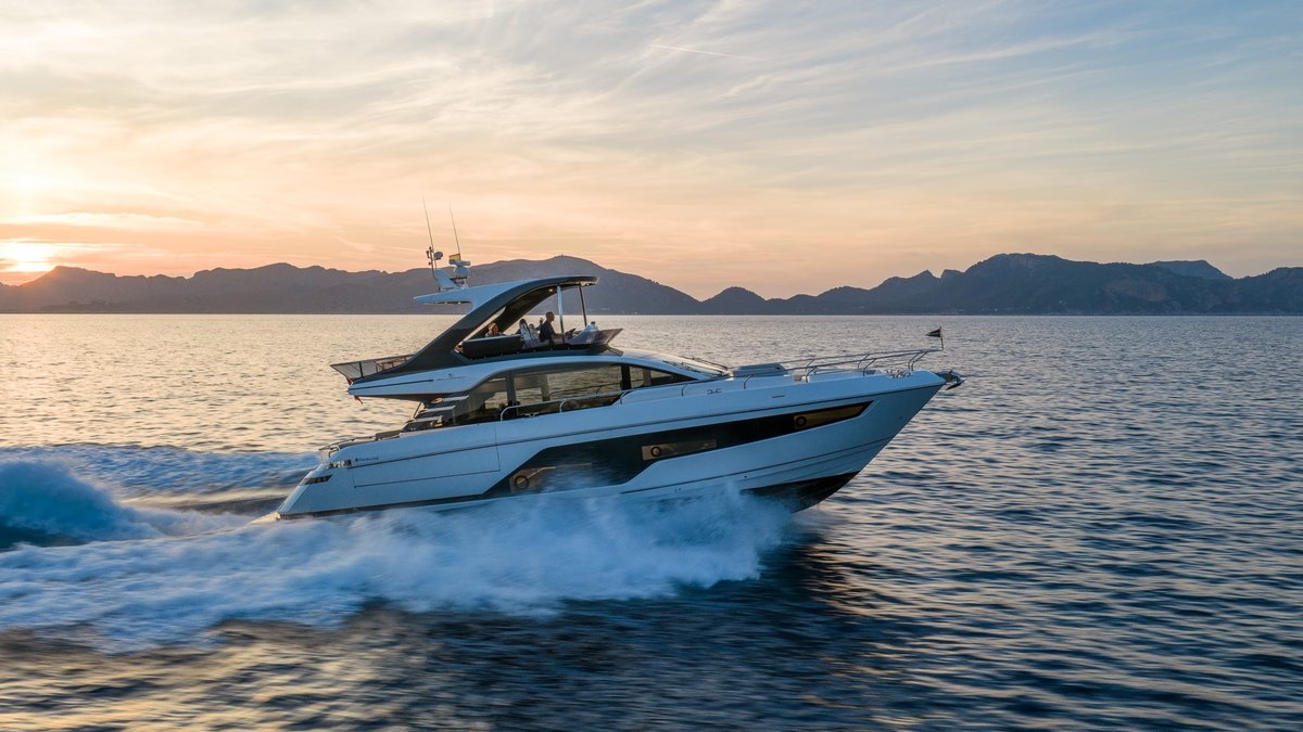 Fairline Squadron 58