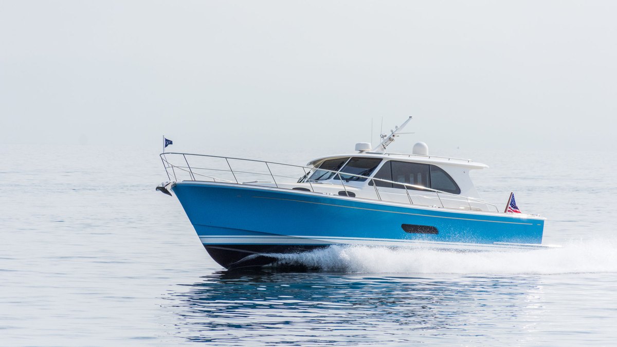 Grand Banks Eastbay 44