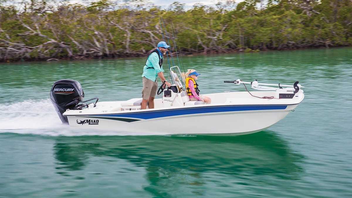 Mako Pro Skiff 17 CC