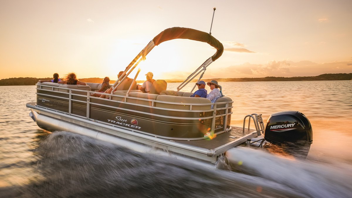 Sun Tracker Party Barge 24 DLX
