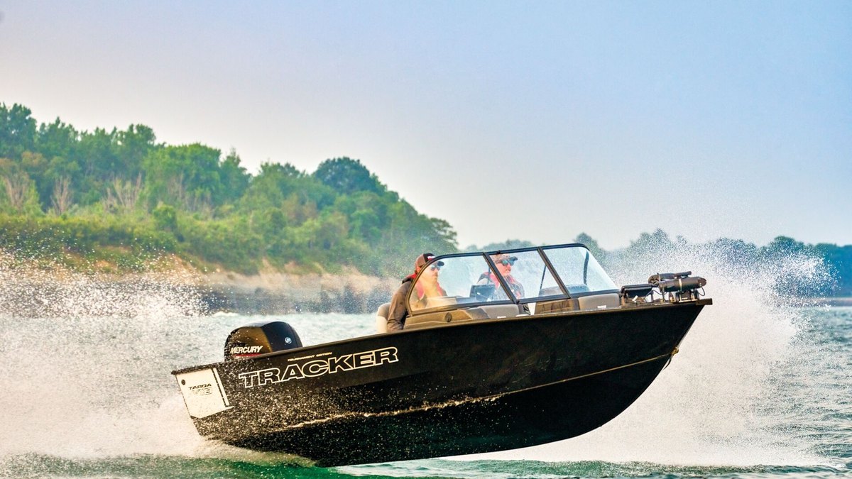Tracker Targa V-18 WT