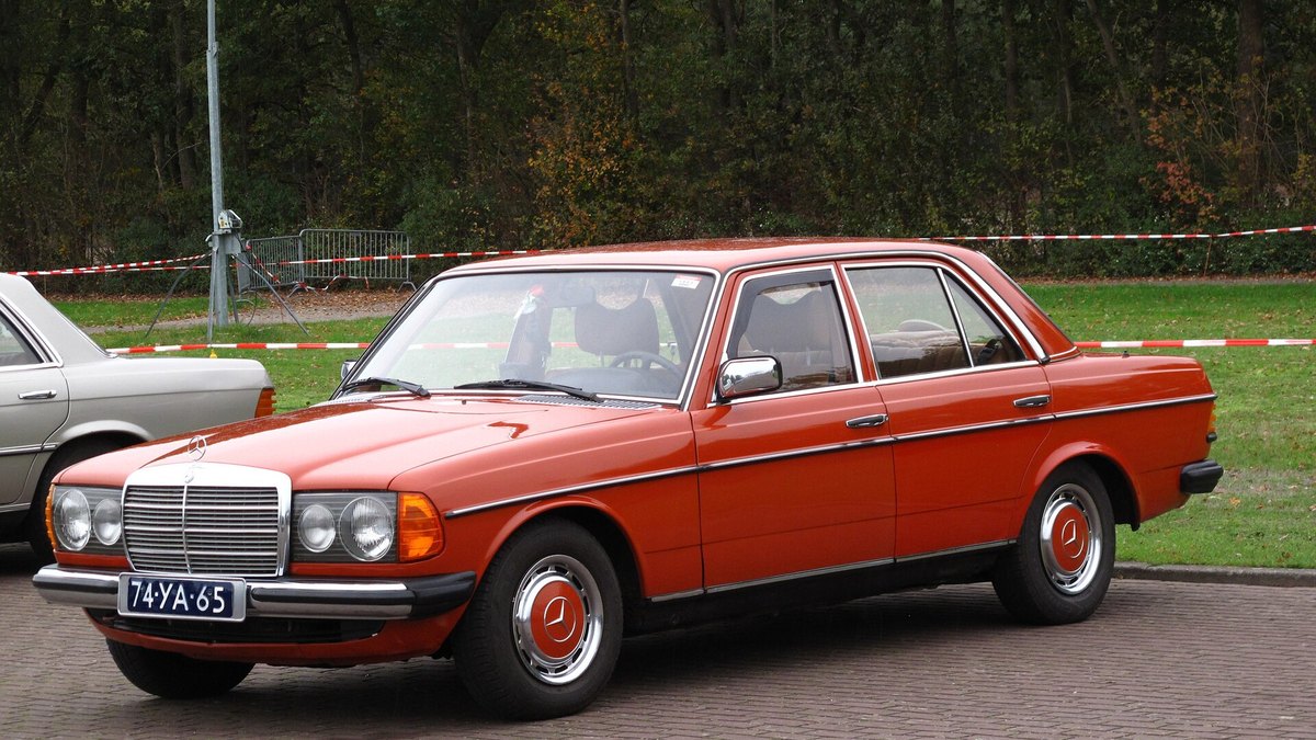 1976-1986 Mercedes-Benz 123 Series (W123)