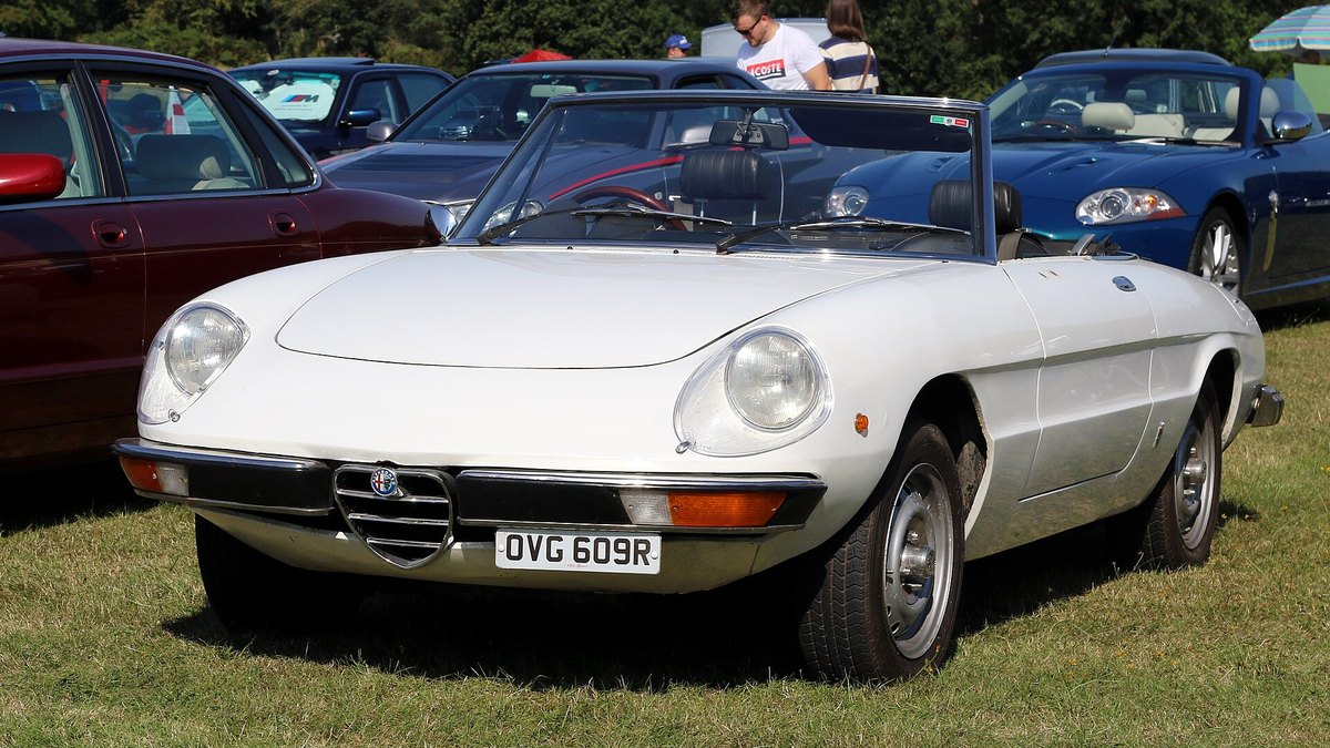 1976 Alfa Romeo Spider Veloce (Series 2)
