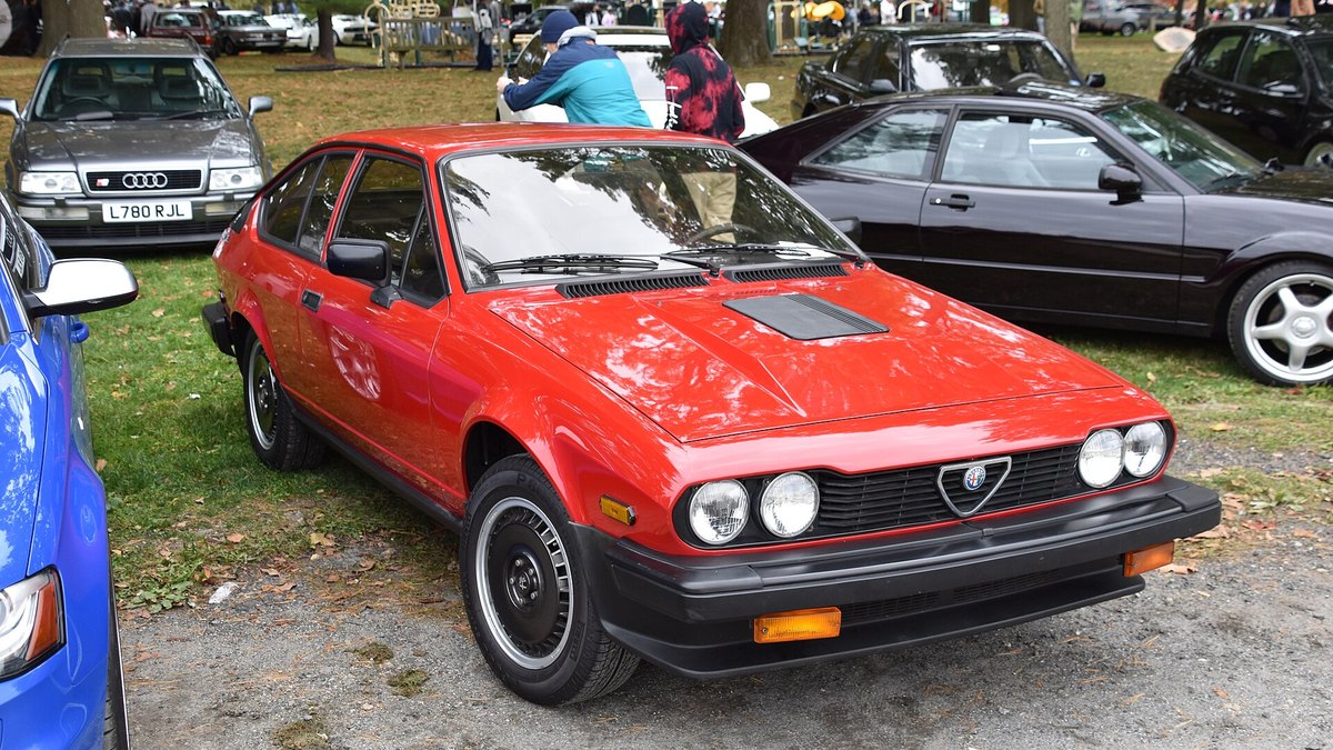 1983 Alfa Romeo GTV6 (116)