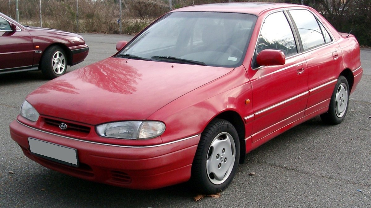 1990-1995 Hyundai Elantra (J1)