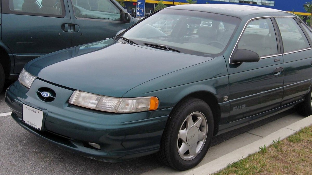 1992 Ford Taurus SHO (second generation)
