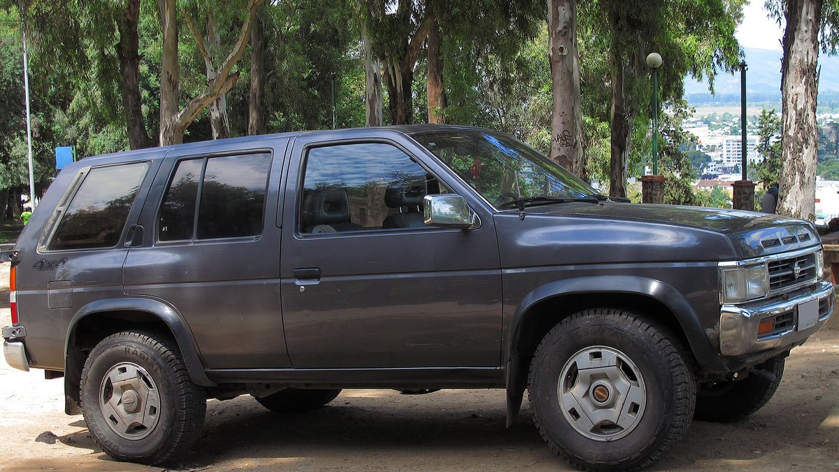 1995 Nissan Pathfinder (WD21)
