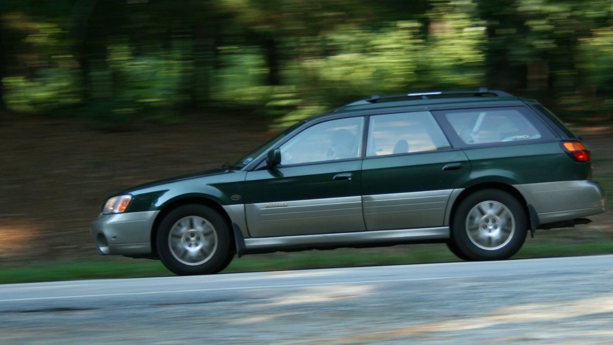 2004 Subaru Outback (BH)