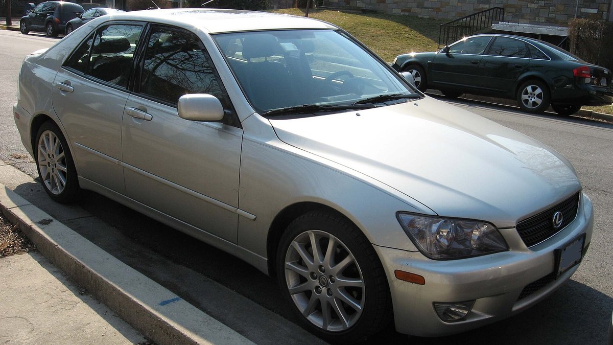 2002 Lexus IS 300 (XE10)