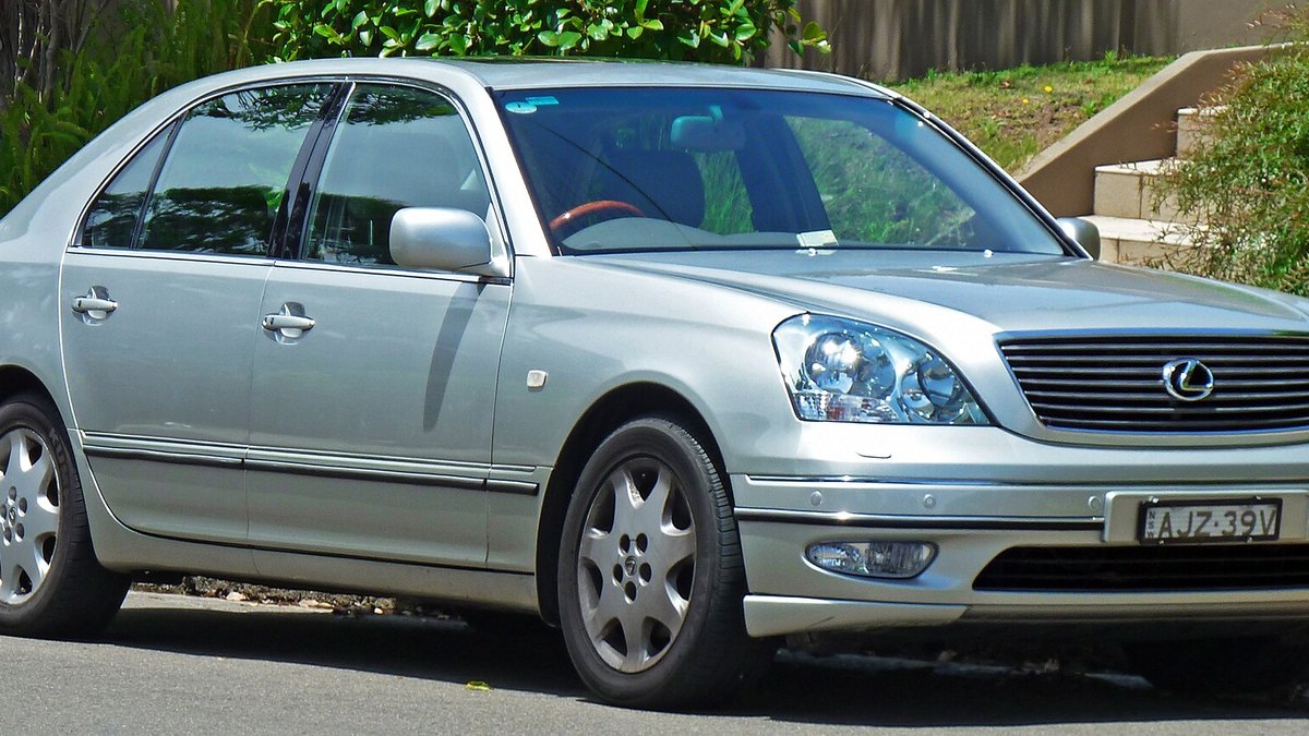 2003 Lexus LS (XF30)