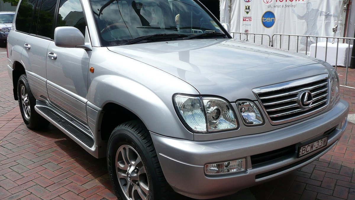 2007 Lexus LX 470 (J100)