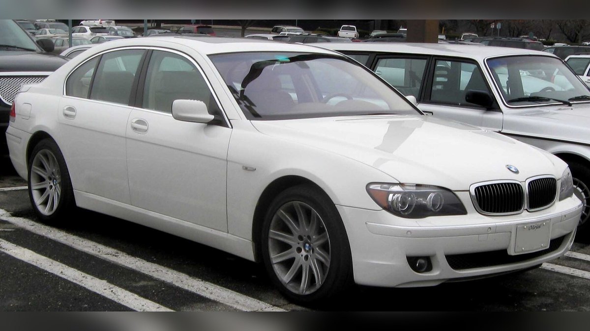 2008 BMW 750i (E65)
