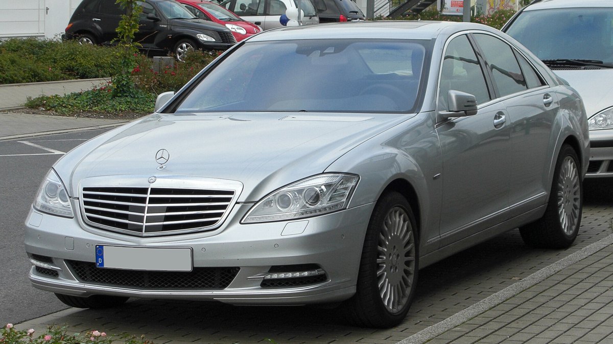 2010 Mercedes-Benz S-Class (W221)