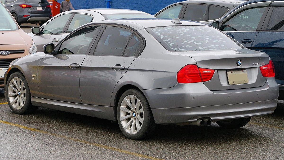 2011 BMW 3 Series (E90)