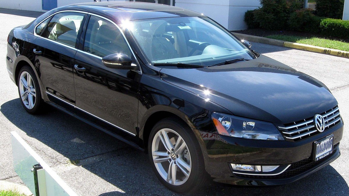 2012 Volkswagen Passat TDI SEL Premium (NMS)