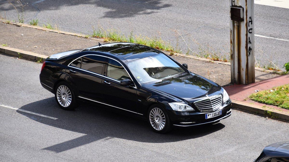 2013 Mercedes-Benz S-Class (W221)