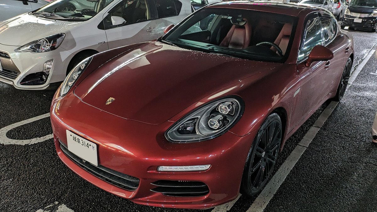 2014 Porsche Panamera S (970 facelift)