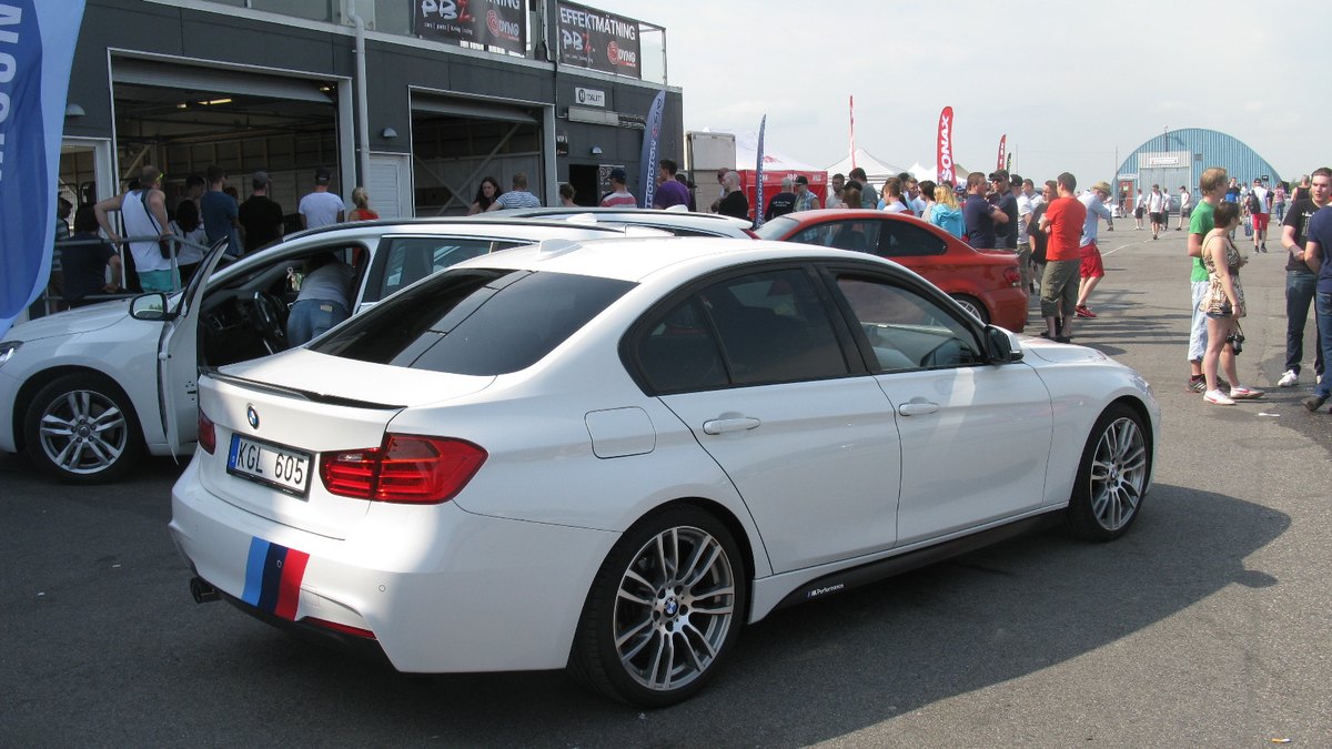 2015 BMW 3 Series (F30)