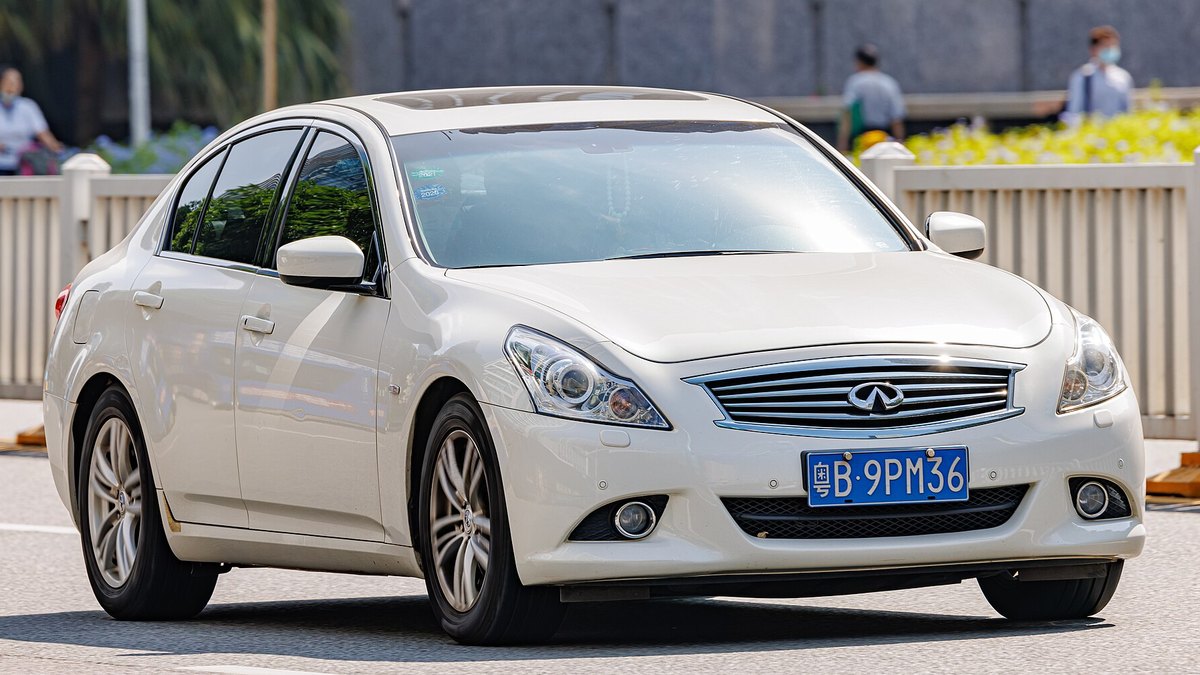 2015 Infiniti Q40 (V36)