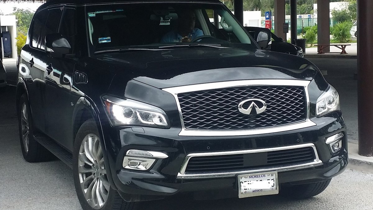 2015 Infiniti QX80 (Z62)