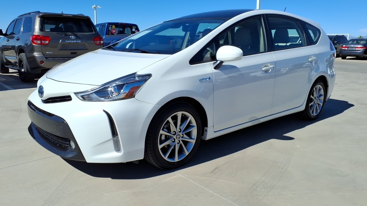 2015 Toyota Prius v (ZVW40)