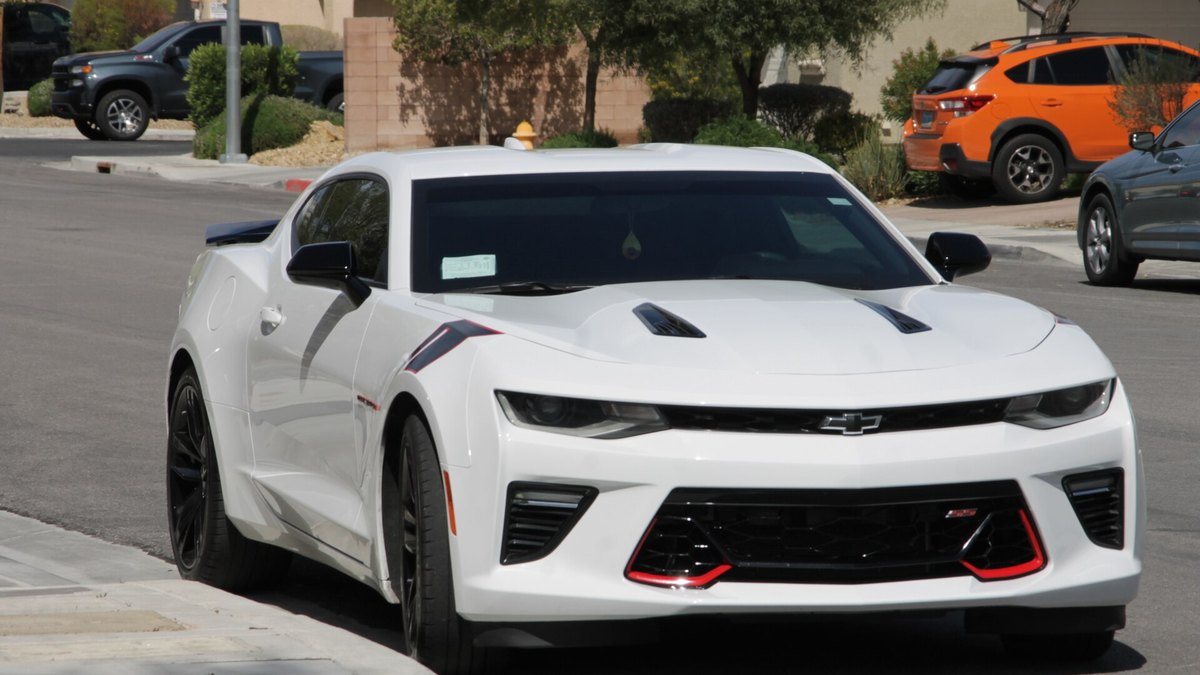 2016-2018 Chevrolet Camaro SS (6th gen)