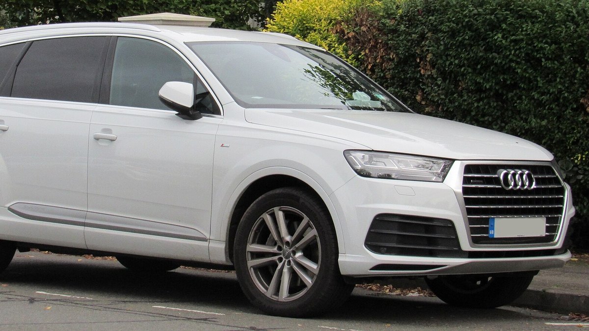 2017 Audi Q7 (4M)