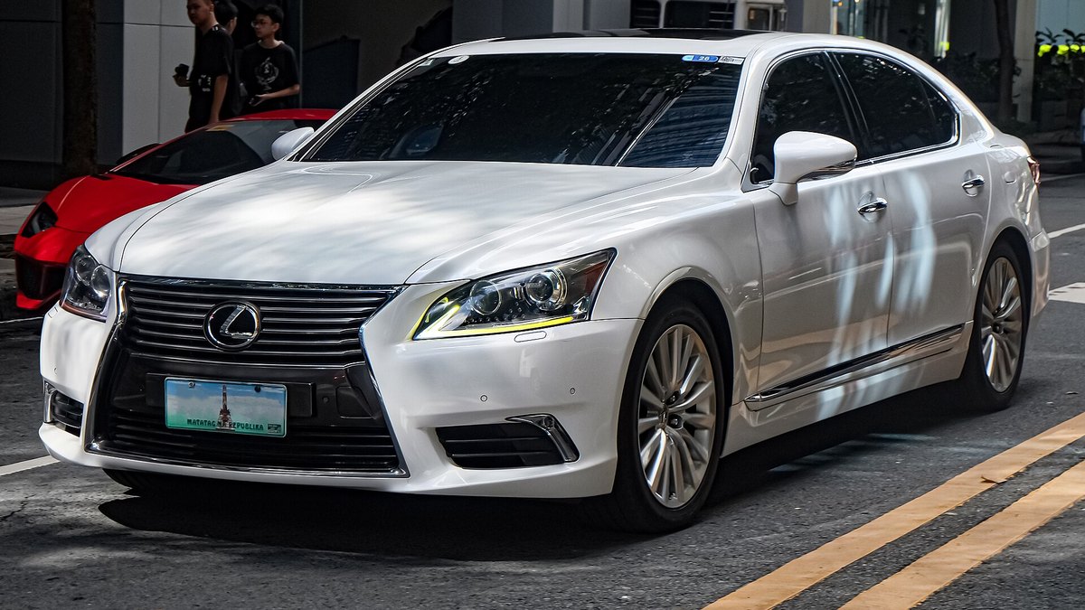 2017 Lexus LS (XF40)