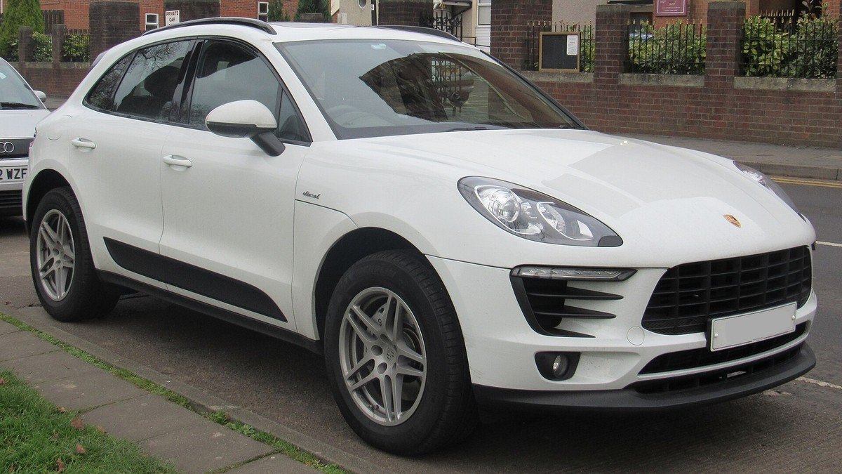 2017 Porsche Macan S (95B)