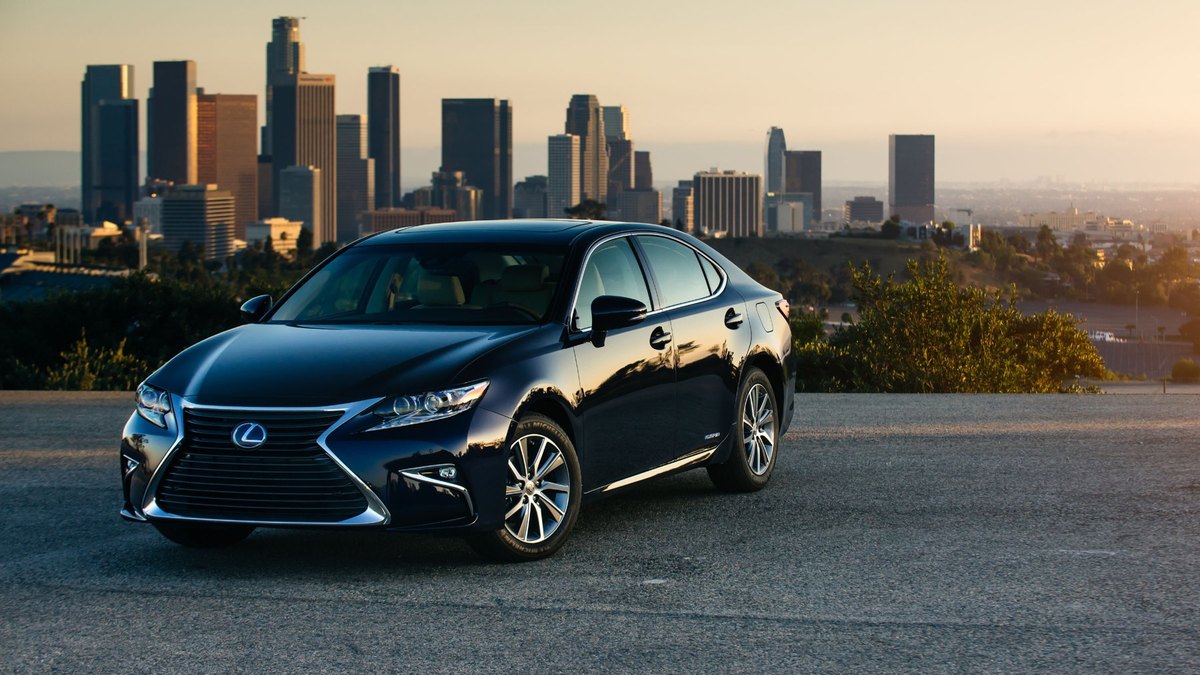 2018 Lexus ES 300h (XV60)