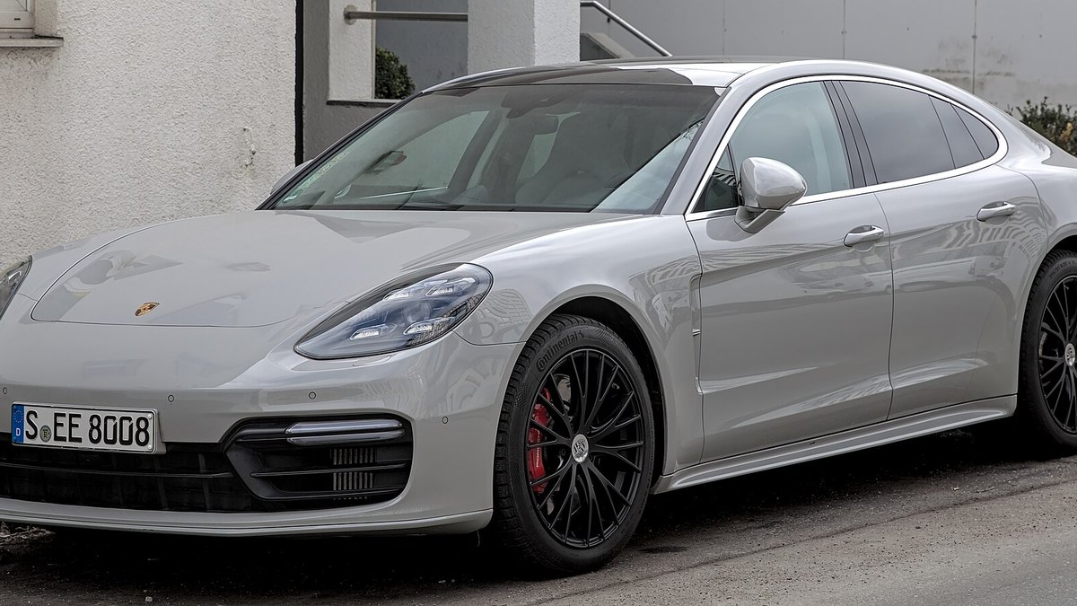 2018 Porsche Panamera Turbo (971)