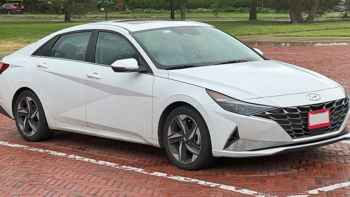 2021-2023 Hyundai Elantra (CN7)