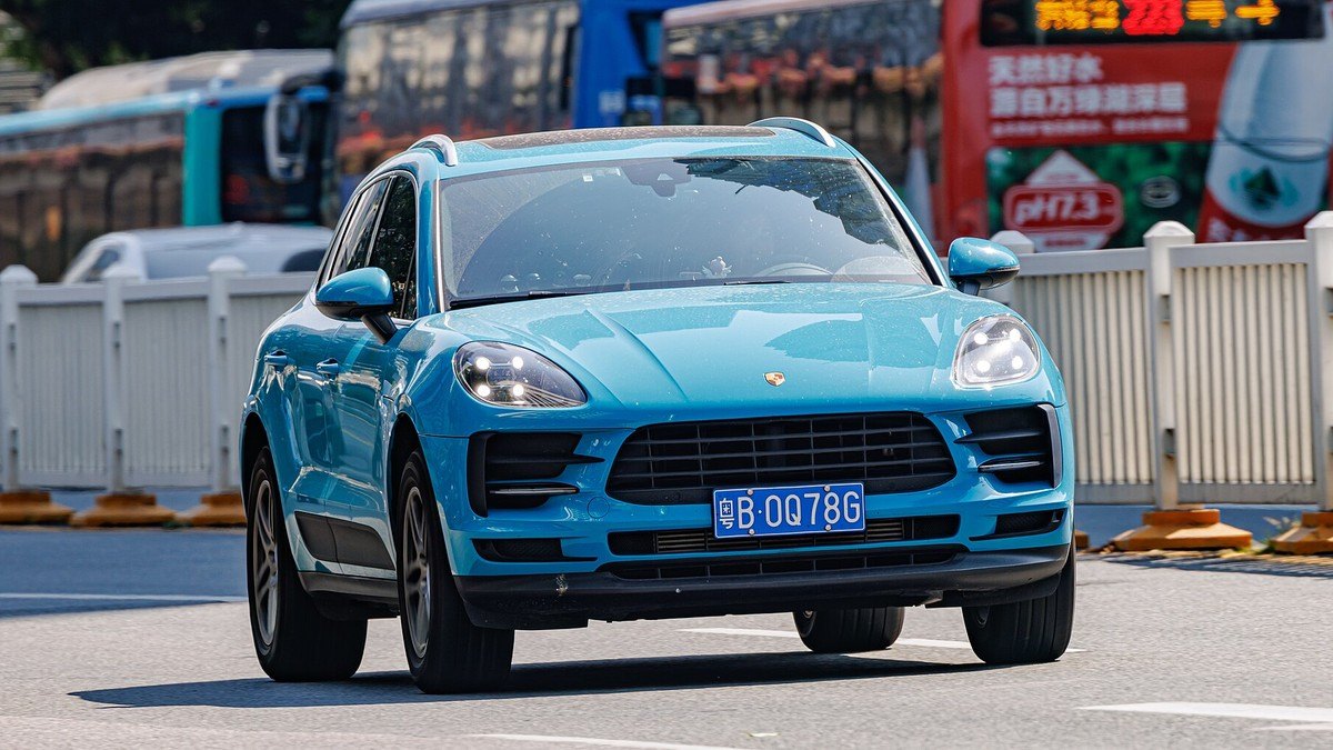 2021 Porsche Macan S (95B.2)
