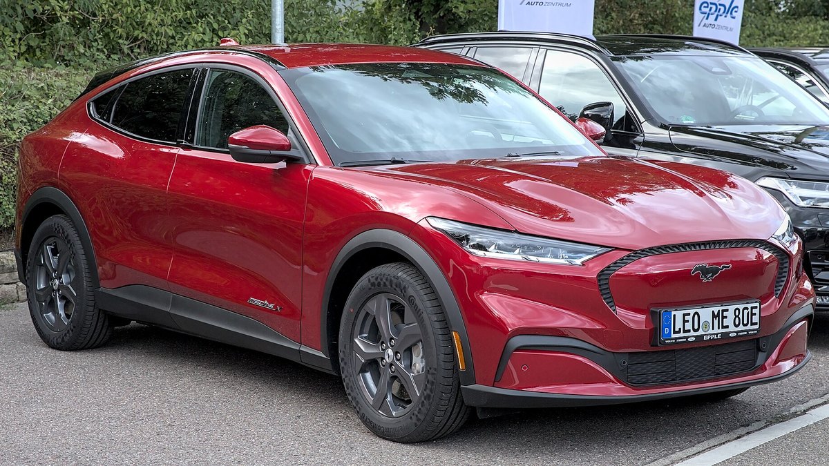 2022 Ford Mustang Mach-E