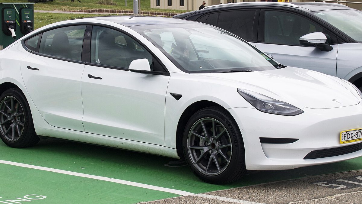 2023 Tesla Model 3
