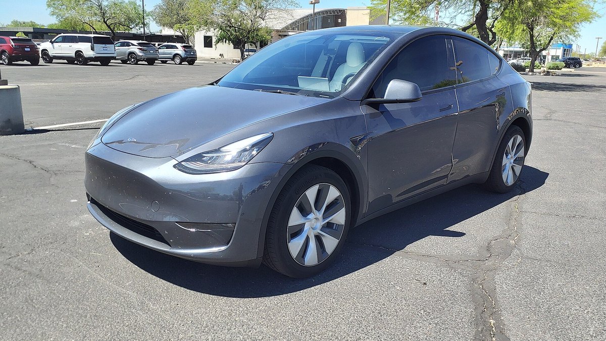 2023 Tesla Model Y Long Range
