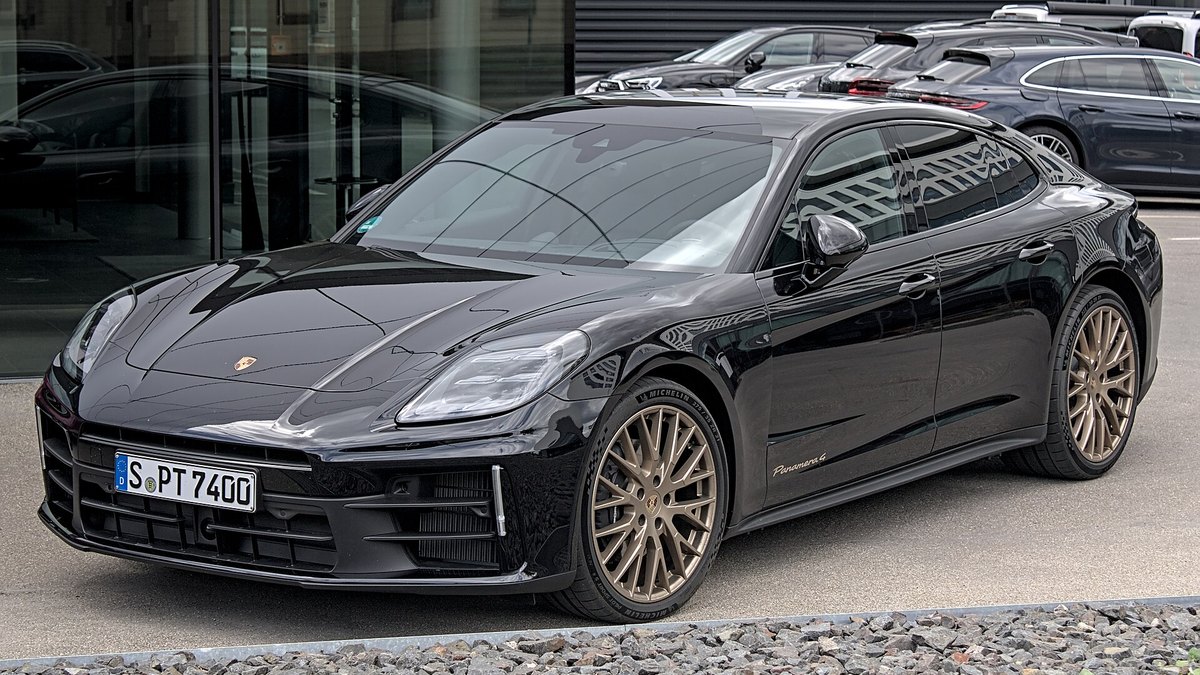 2024 Porsche Panamera 4 (976)