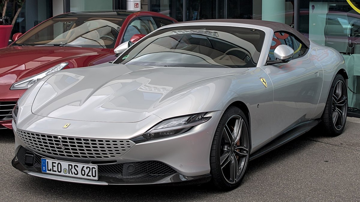 2025 Ferrari Roma Spider