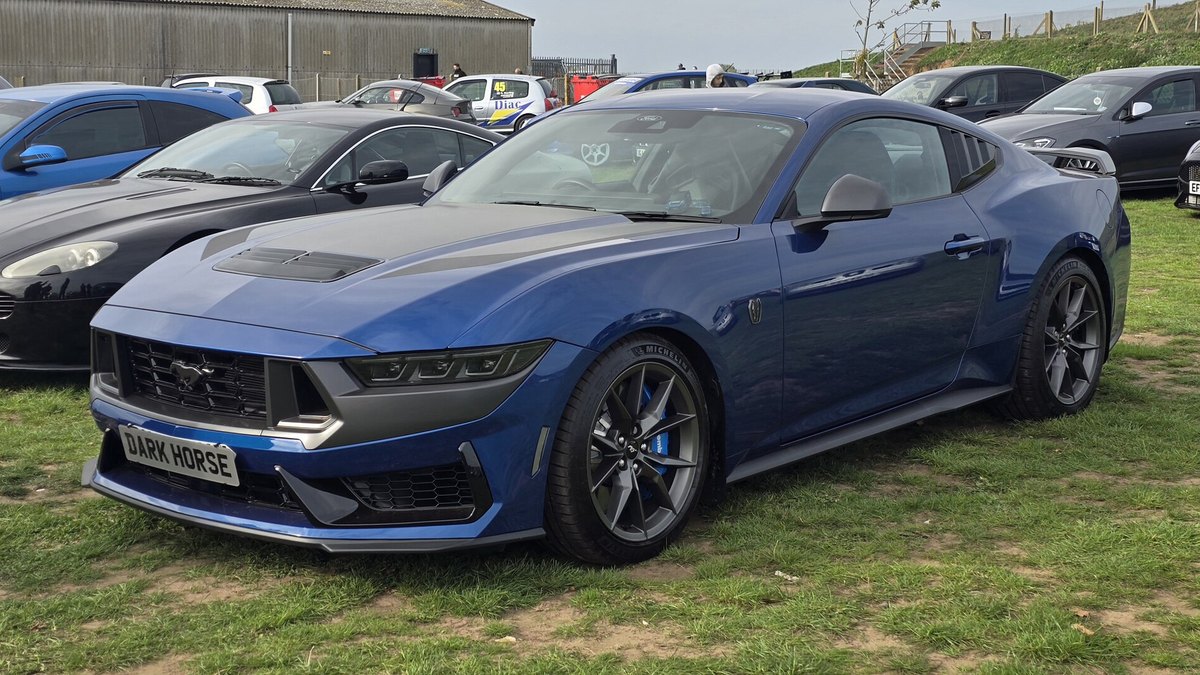 2025 Ford Mustang Dark Horse