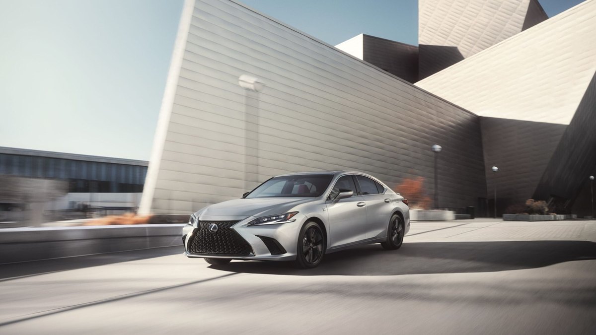 2025 Lexus ES 300h (XZ10)