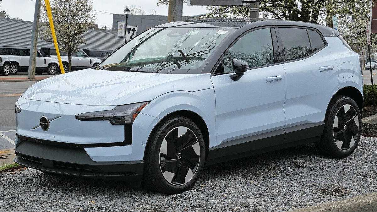 2026 Volvo EX30