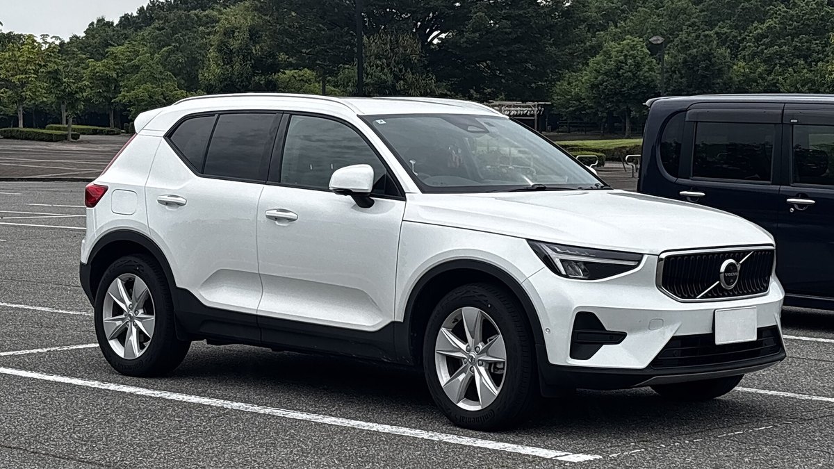2026 Volvo XC40 B5 (CMA)