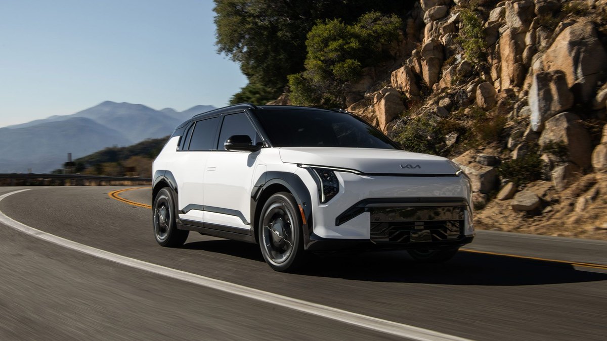 2027 Kia EV3 Light