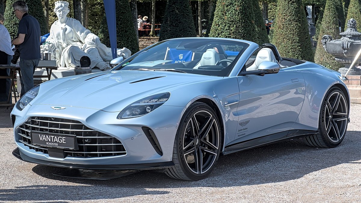 Aston Martin Vantage Roadster