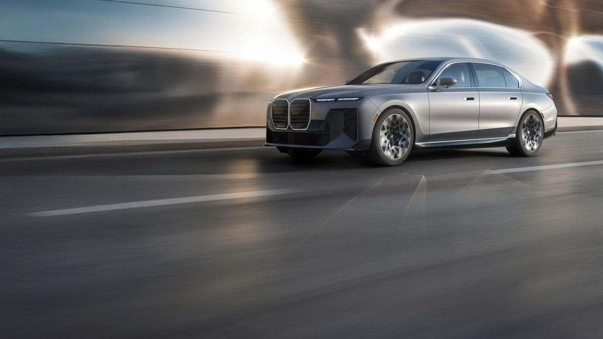 BMW i7
