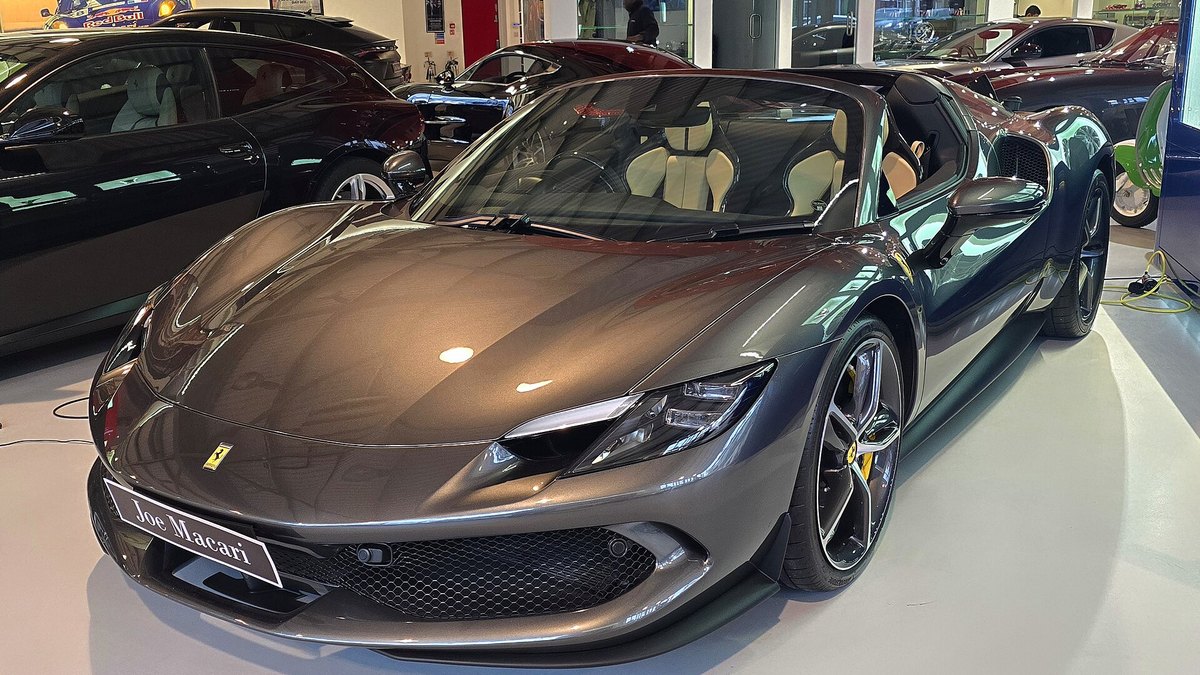 Ferrari 296 GTS