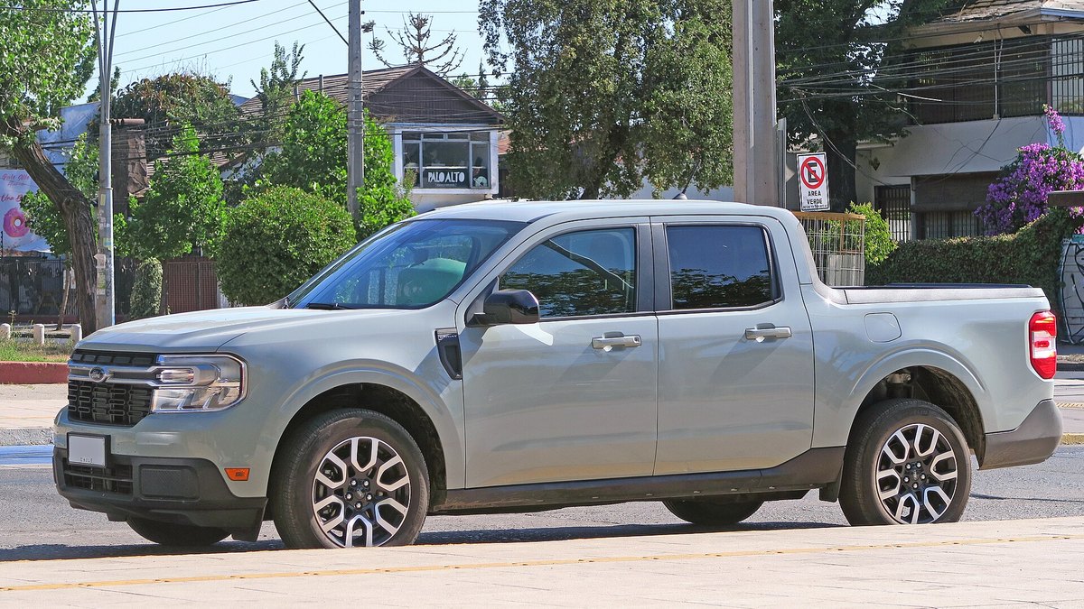 Ford Maverick Lariat Hybrid