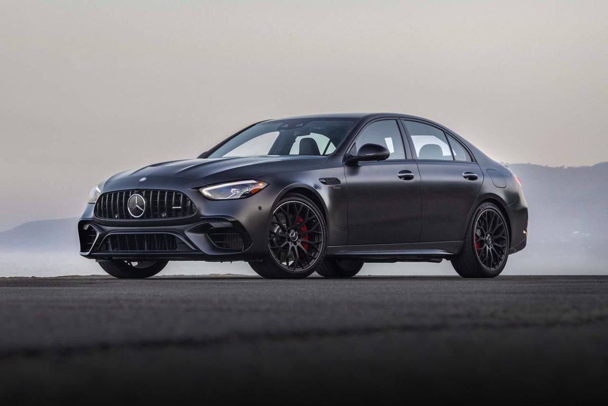 Mercedes-AMG C 63 S E PERFORMANCE Sedan