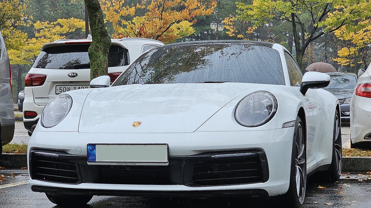 Porsche 911 Carrera (992)